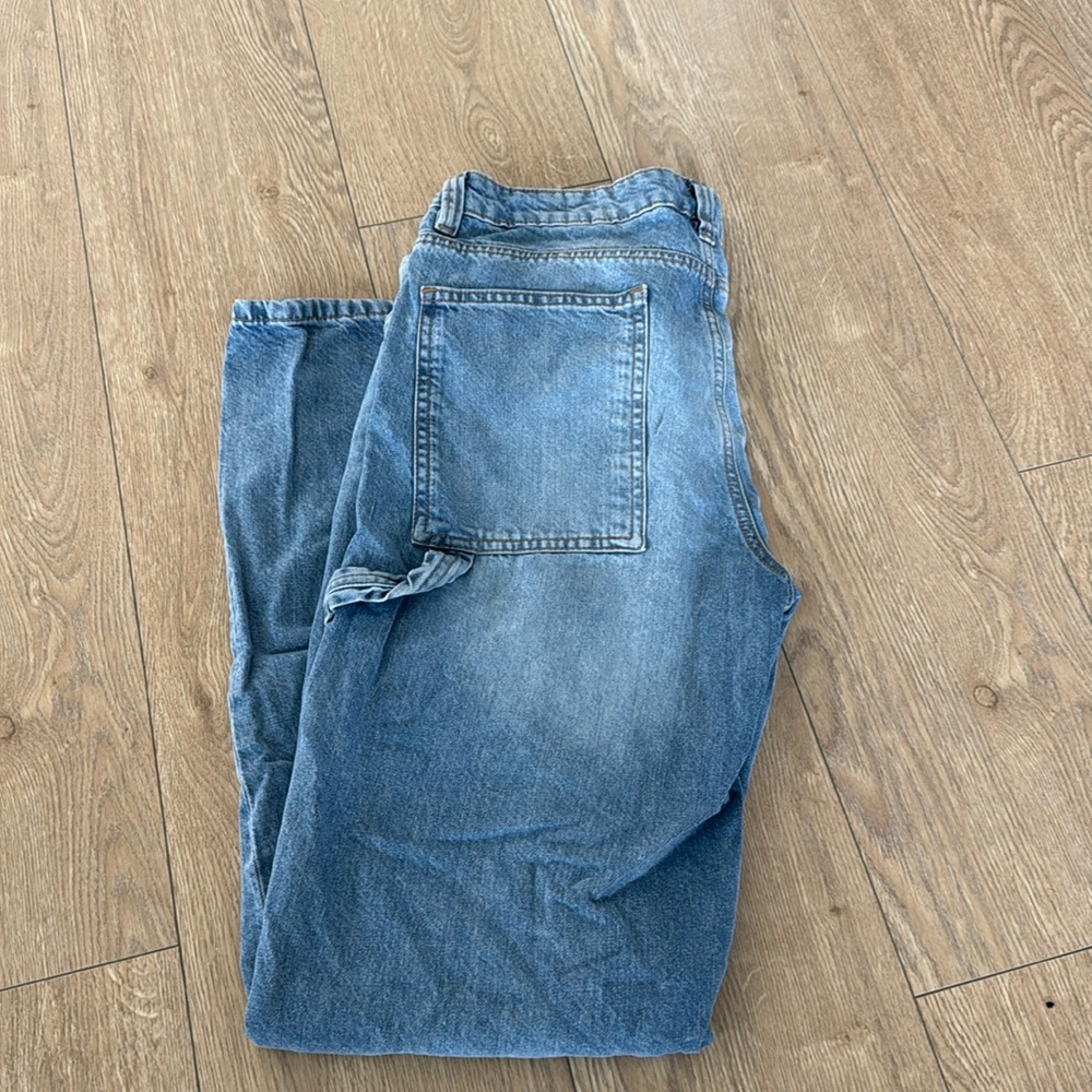 Cargo Style Wide Leg Jeans